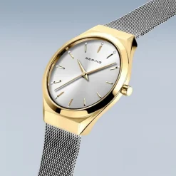 Bering - Ultra Slim Damenuhr in Gold- und Silberfarben 29 mm