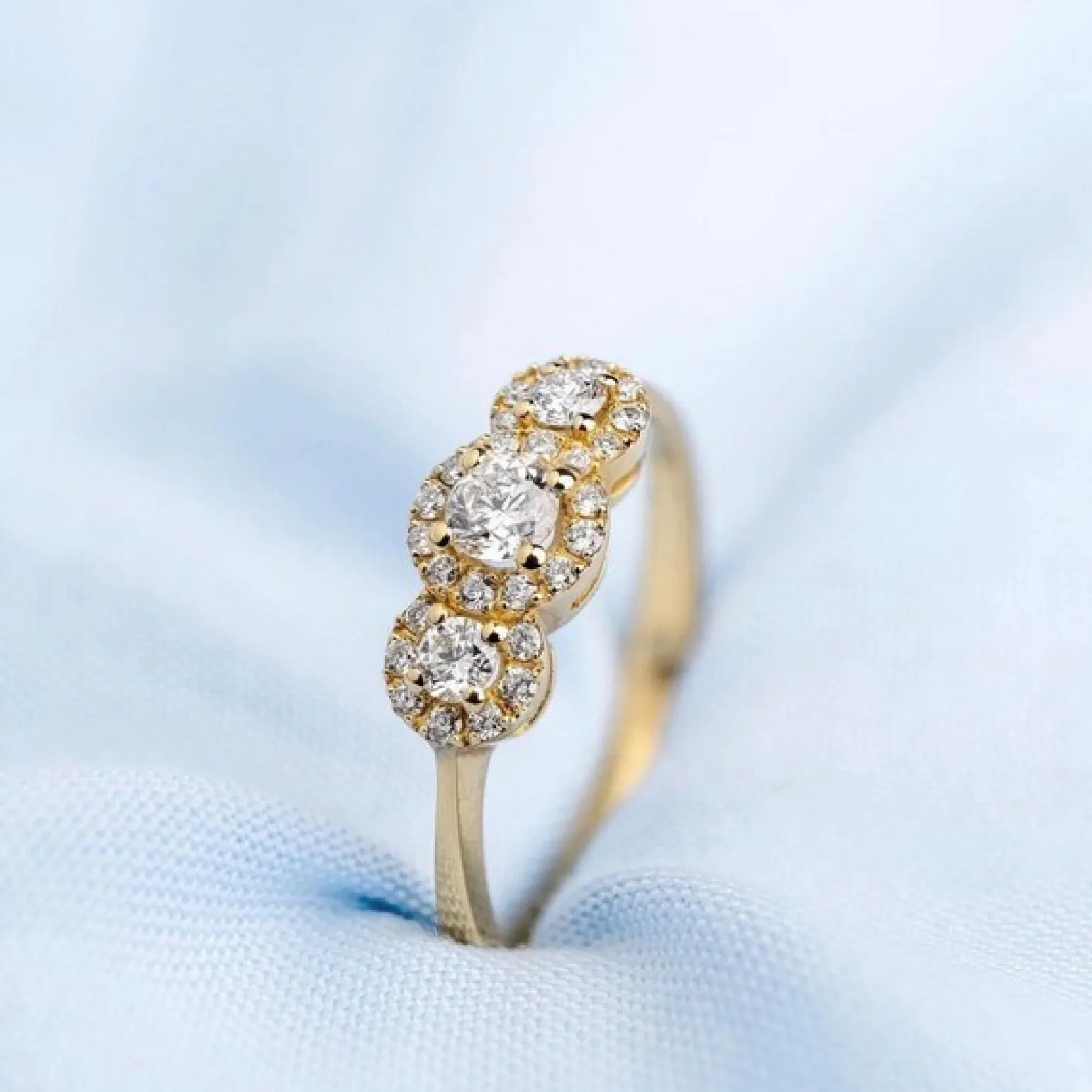 Cordelia - Diamantring aus 14-karätigem Gold mit einem Gesamtgewicht von 0,41 Karat.