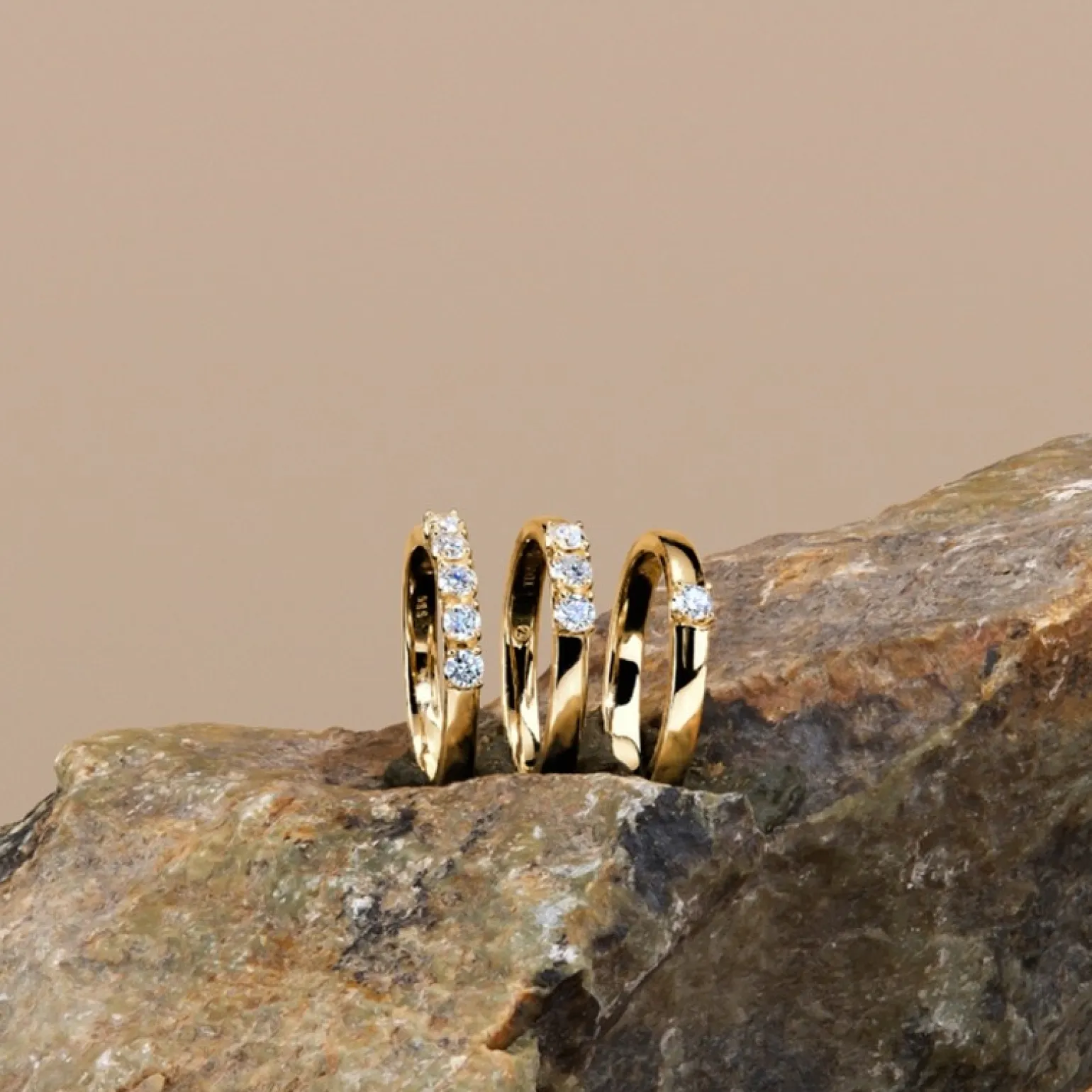 CROWN Allianz Ring I 14 kt. Gold mit 5 x Diamanten von 0,04 ct. bis 0,09 ct.