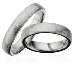 Eheringe aus mattem Silber - 4,5 mm breit. Mit oder ohne Brillant
