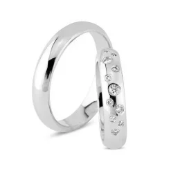 Eheringe in 14-karätigem Weißgold mit 11 Diamanten im Brillantschliff in 0,15 ct