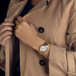 Festina - SWISS MADE Damenuhr in Gold doppelt mit weissem Zifferblatt