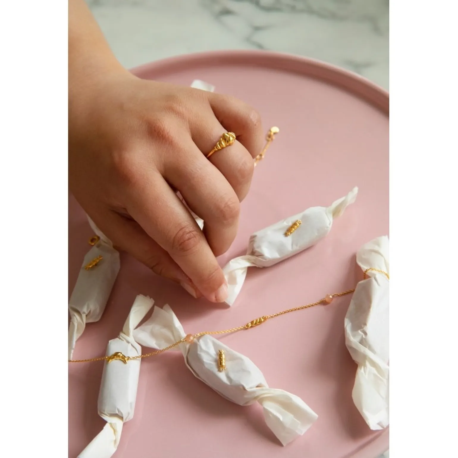 Frederikke x Sistie - Karamell-Ohrring in vergoldete silber