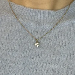 Herzanhänger aus 8-karätigem Gold mit zirkonia und vergoldete Kette