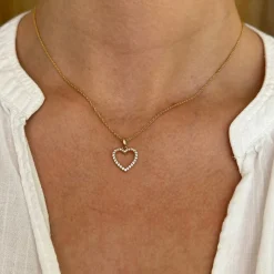 Herzanhänger aus 8-karätigem Gold mit zirkonia und vergoldete Kette 13 x 14 mm