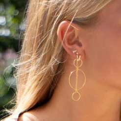 Hultquist - Valentina Kettenohrringe aus Silber mit Zirkonen**