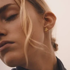 Izabel Camille - Stiefmütterchen-Ohrstecker in vergoldete silber