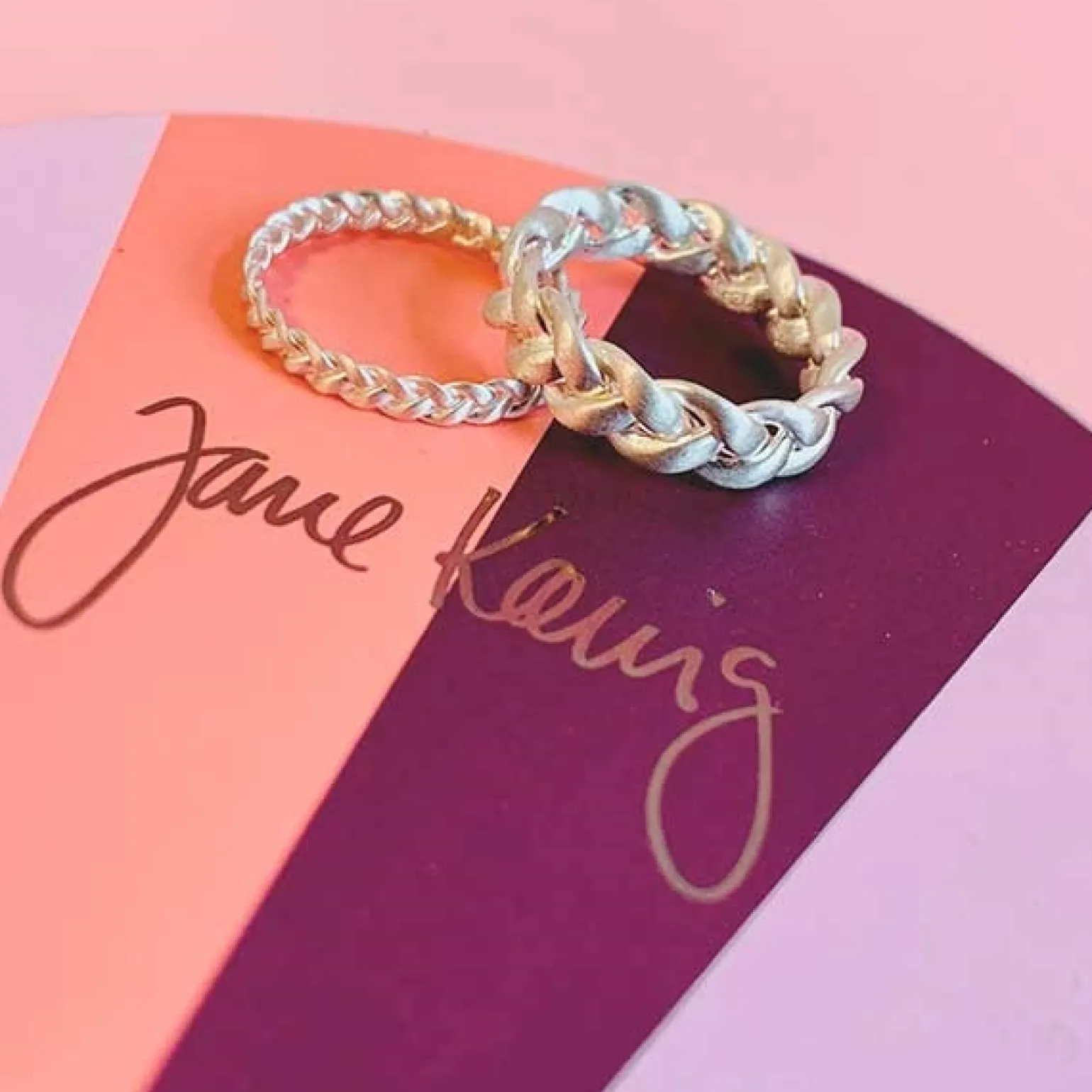 Jane Kønig Big Braided Ring in mattem Silber