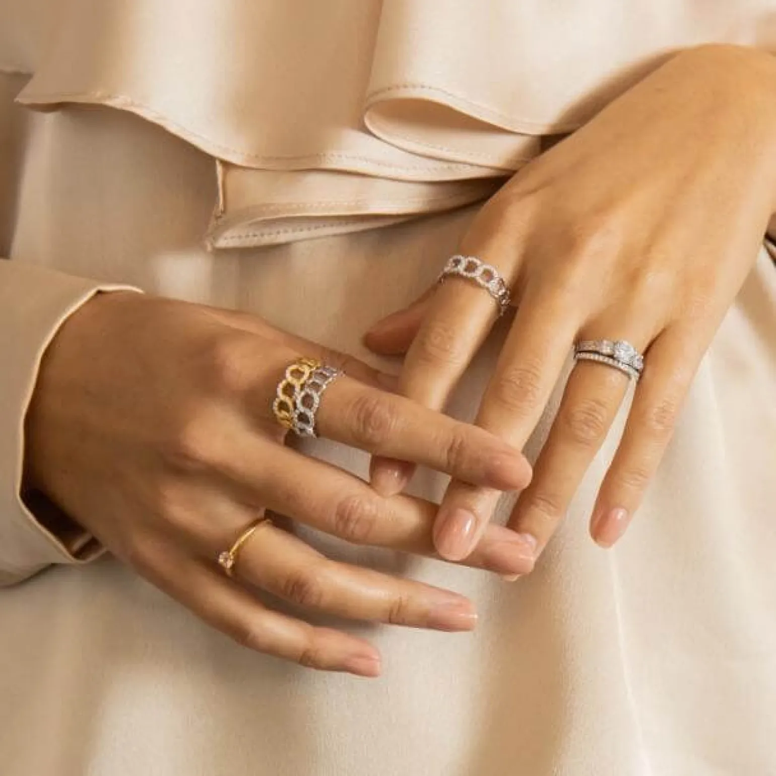 Joanli Nor - JASMINNOR Ring mit Zirkonen in silber