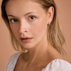 MELFIA Ohrringe mit zirkonia 14kt. Gold Rundes Profil Ø15mm.