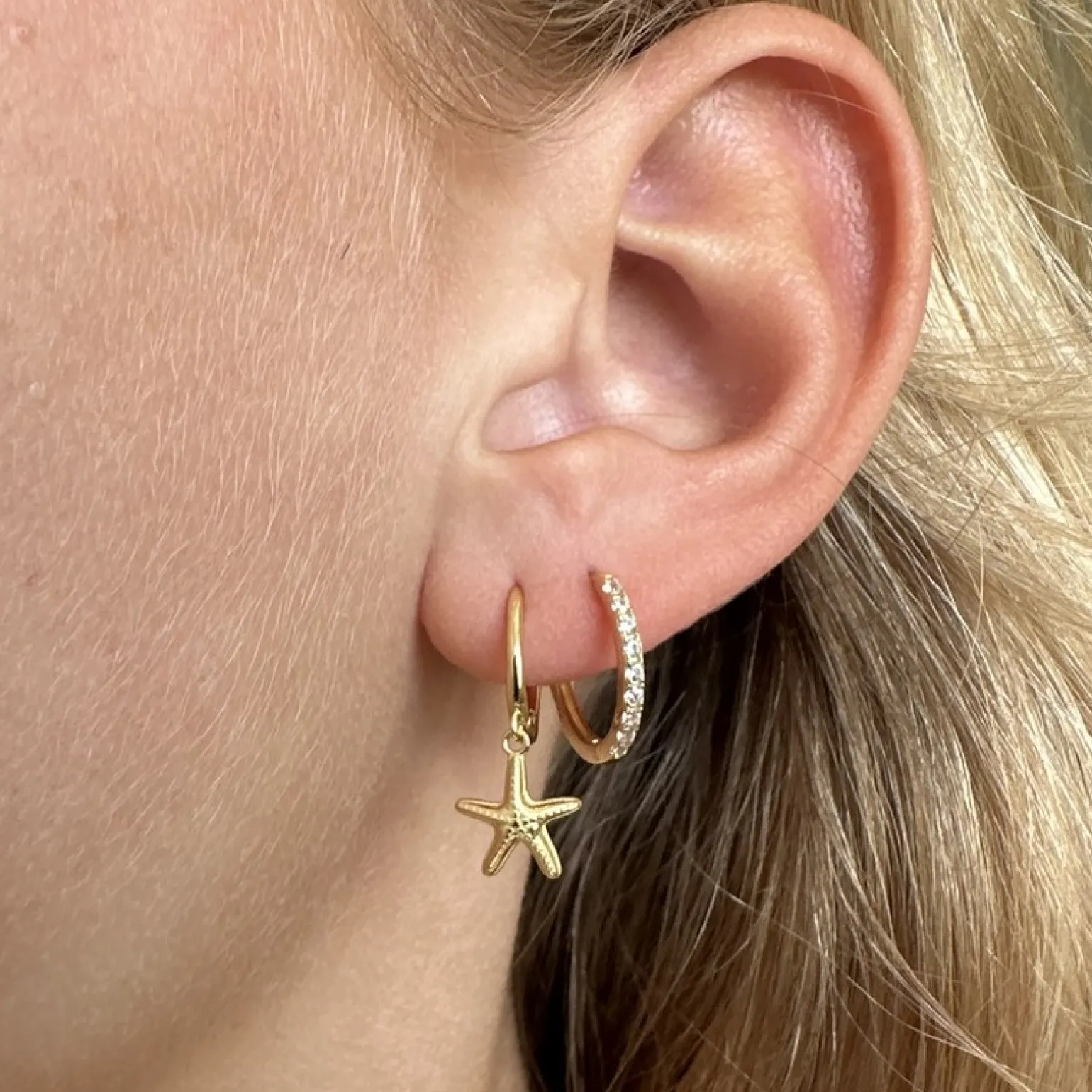 MerlePerle - Laura Hoops in vergoldete silber mit Seesternen