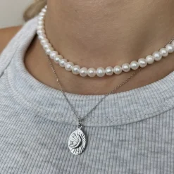 MerlePerle - Luna-Halskette aus silber mit Mond-Anhänger