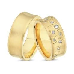 Nuran - Eheringe aus 14 kt Gold mit Diamanten von insgesamt 0,18ct