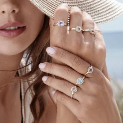 Nuran - Grace Ring aus 14 kt Gold mit Morganit und insgesamt 0,12ct