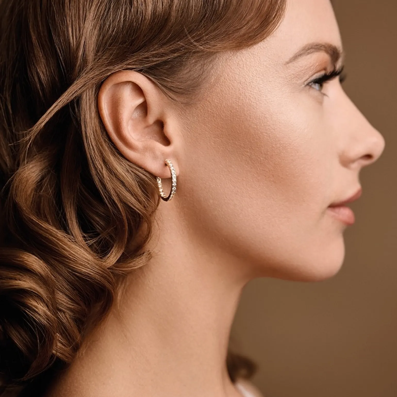 Nuran - Reifen aus 14-karätigem Gold mit einem Gesamtgehalt von 0,88ct - Ø23