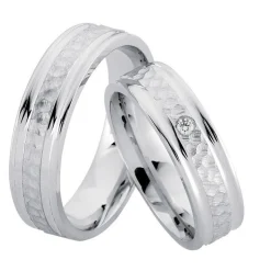 Rhodinierte Eheringe aus Silber mit 1 Brillanten im Damenring