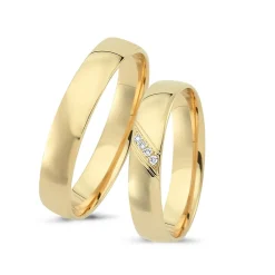 Ringe aus 14 Karat Gold - 4 Diamanten im Damenring. Kampagne "Süße Liebe