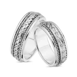 Ringe aus 14 kt Weißgold - mit 7 Diamanten 0,14 kt