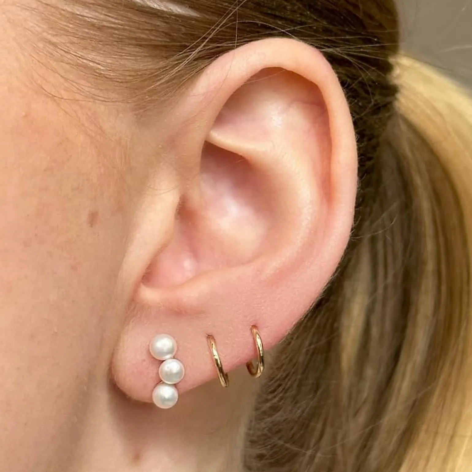 Siersbøl - Ohrringe aus 8 Karat Gold mit Perlen